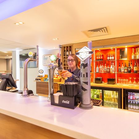 Holiday Inn Express Kettering By Ihg Exterior foto