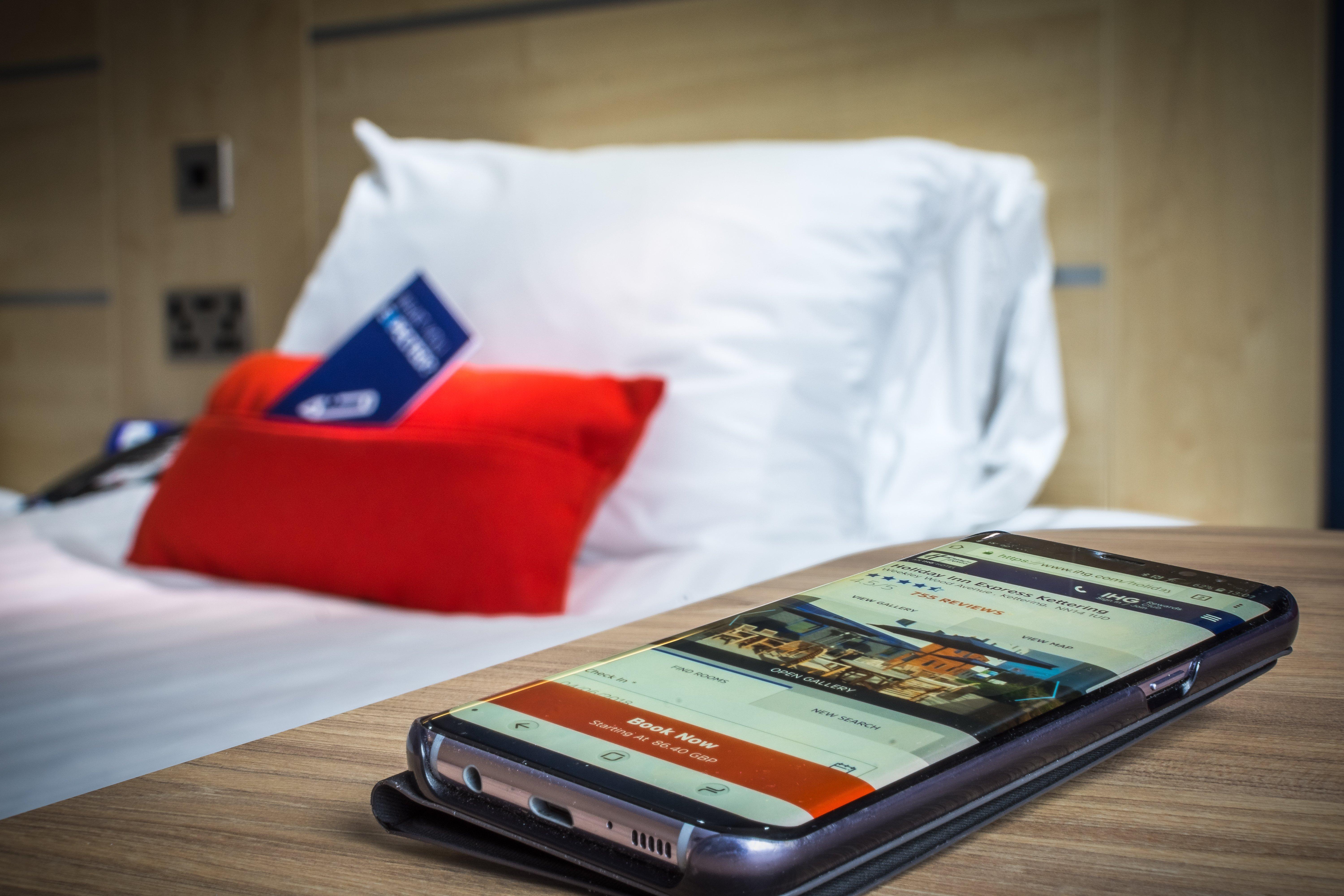 Holiday Inn Express Kettering By Ihg Exterior foto
