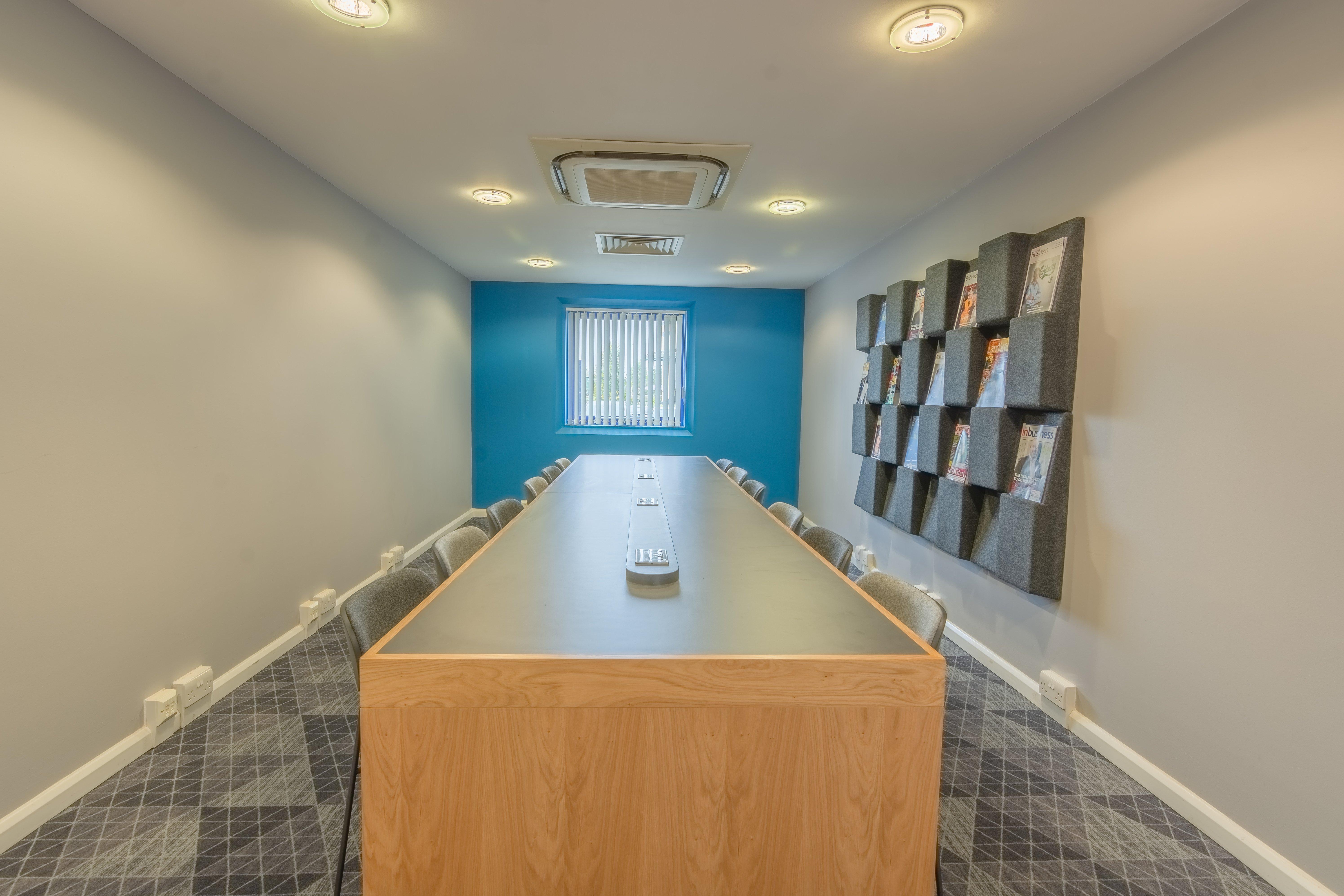 Holiday Inn Express Kettering By Ihg Exterior foto