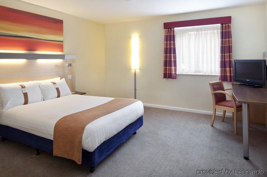 Holiday Inn Express Kettering By Ihg Exterior foto